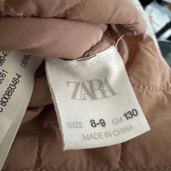 Zara
Reversible faux fur (teddy) vest - Picture 4 of 4